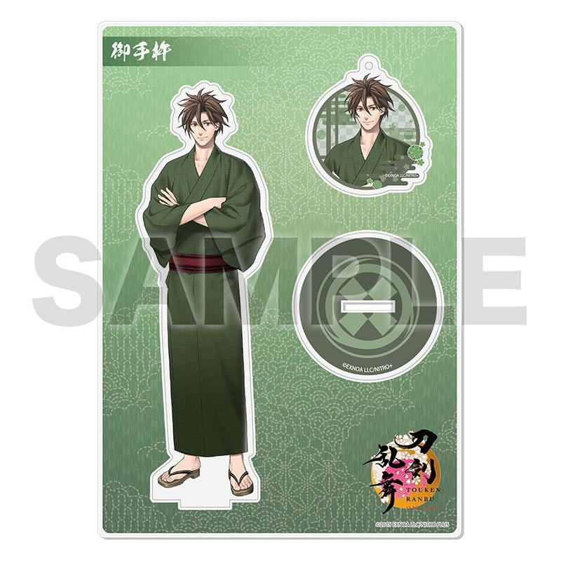 30:御手杵 アクリルスタンドセット(軽装)